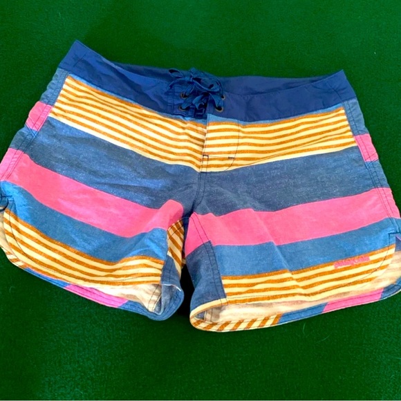 Patagonia 5" Wavefarer Board Shorts Fitz Stripe Pink/Navy Women’s Size2 - Picture 1 of 6